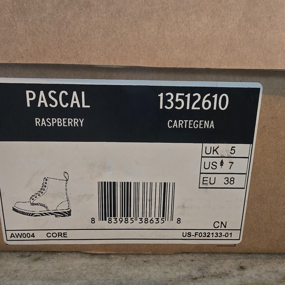 Dr. Martens Pascal Boot, Uk 5, Raspberry - image 4